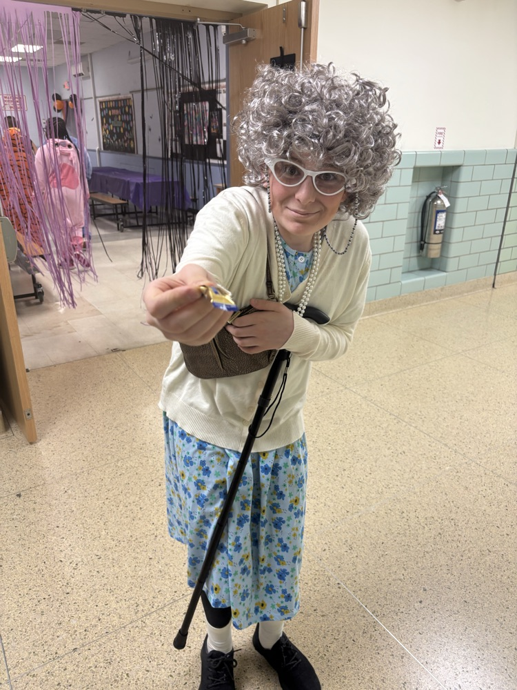 Seventh- and eighth-grade students showed their spooky spirit at the Halloween Dance! 🎃🪩 From creative costumes to fun vibes, it was a night full of laughs and great memories! 👻