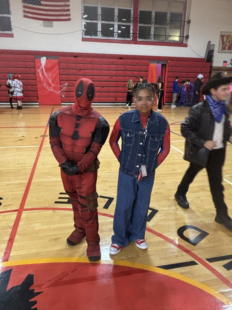 Seventh- and eighth-grade students showed their spooky spirit at the Halloween Dance! 🎃🪩 From creative costumes to fun vibes, it was a night full of laughs and great memories! 👻