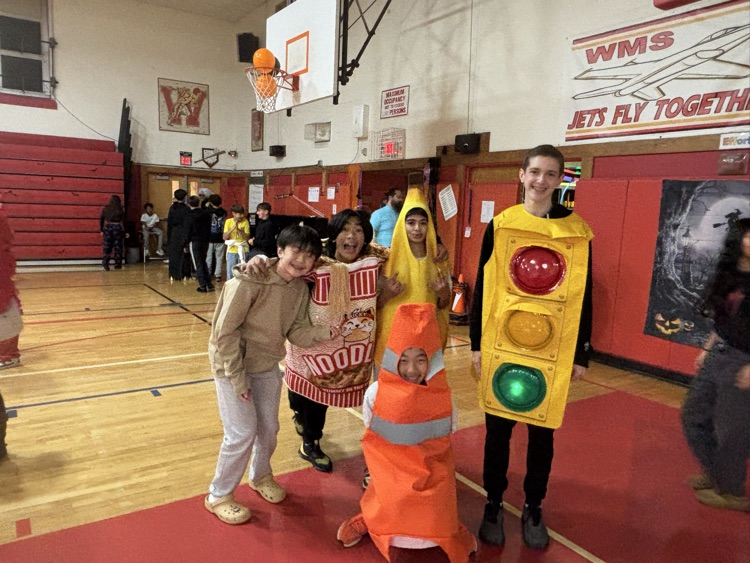 Seventh- and eighth-grade students showed their spooky spirit at the Halloween Dance! 🎃🪩 From creative costumes to fun vibes, it was a night full of laughs and great memories! 👻