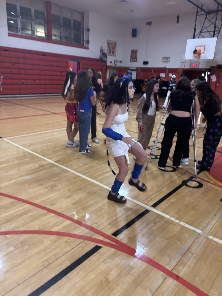 Seventh- and eighth-grade students showed their spooky spirit at the Halloween Dance! 🎃🪩 From creative costumes to fun vibes, it was a night full of laughs and great memories! 👻