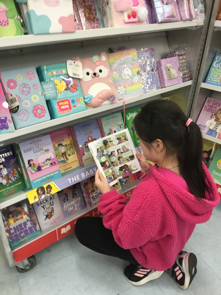 McVey students at the book fair.