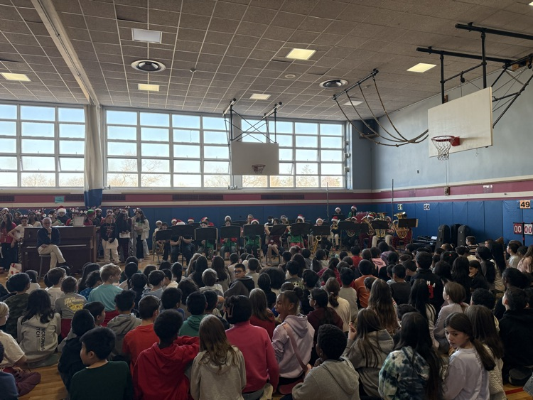Barnum Woods students enjoying the concert  