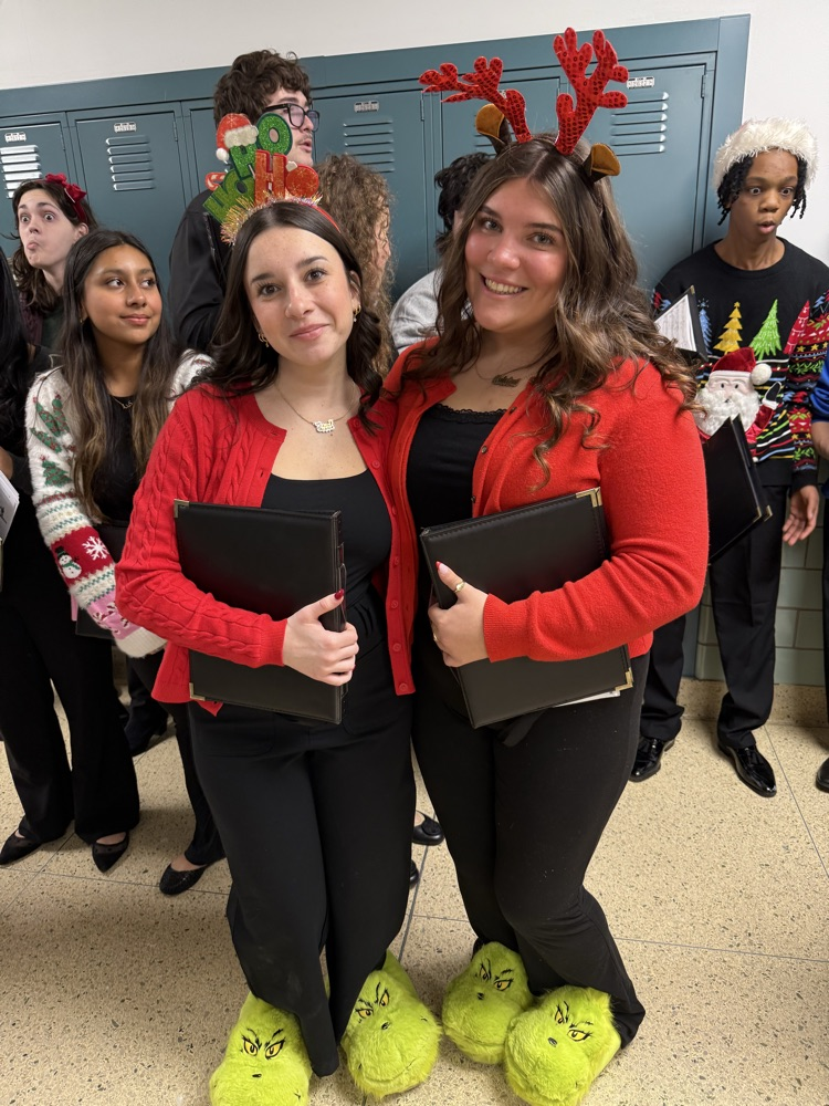 EMHS Chamber choir students 