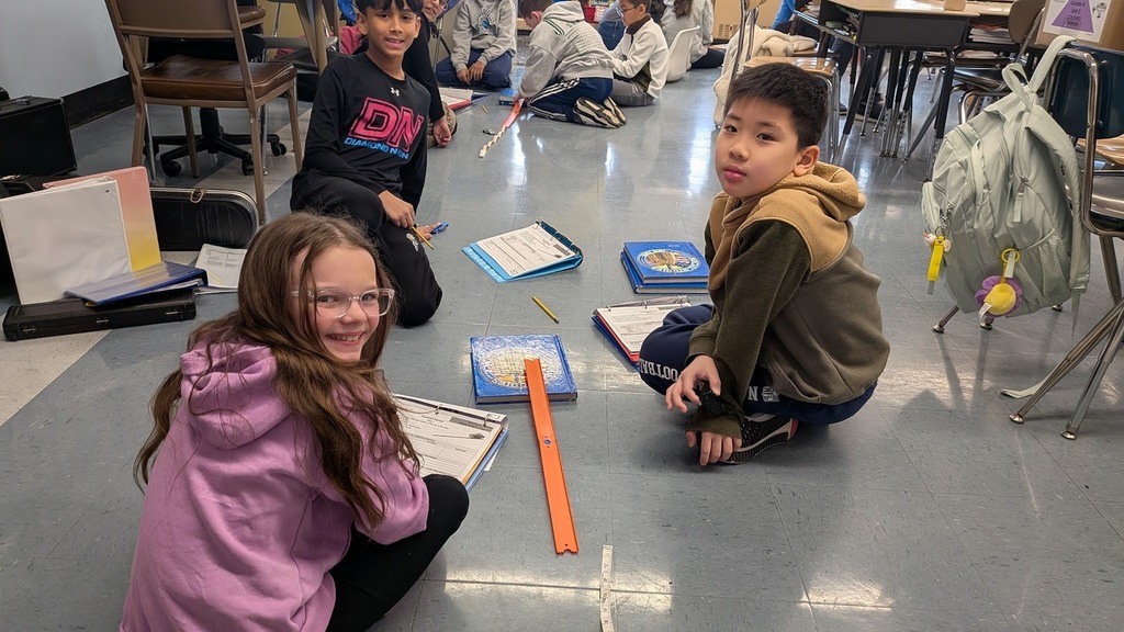 forth graders doing science