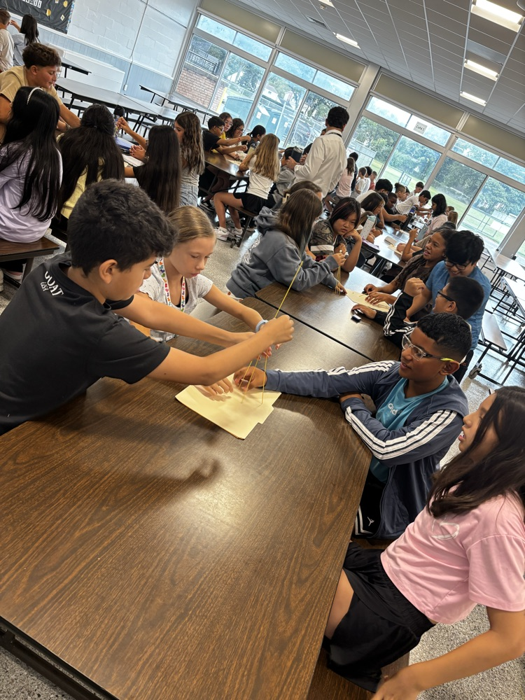 🏗️ Teamwork in Action! 🏗️ Our sixth graders put their communication, creativity, and collaboration skills to the test as they worked together to build towers! What a fun way to kick off the year and strengthen teamwork skills!