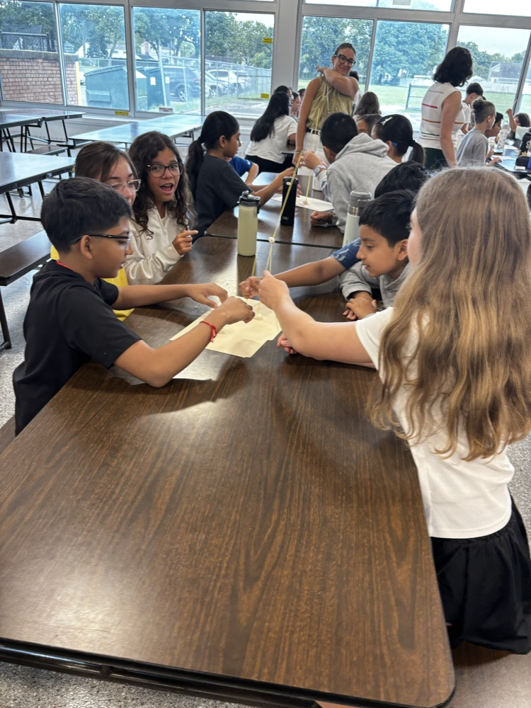 🏗️ Teamwork in Action! 🏗️ Our sixth graders put their communication, creativity, and collaboration skills to the test as they worked together to build towers! What a fun way to kick off the year and strengthen teamwork skills!