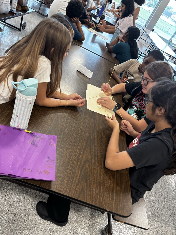 🏗️ Teamwork in Action! 🏗️ Our sixth graders put their communication, creativity, and collaboration skills to the test as they worked together to build towers! What a fun way to kick off the year and strengthen teamwork skills!