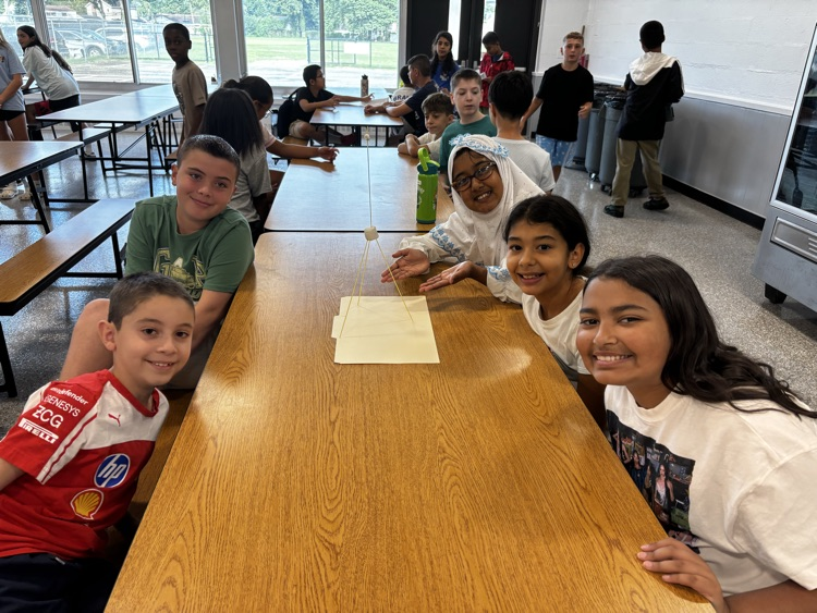 🏗️ Teamwork in Action! 🏗️ Our sixth graders put their communication, creativity, and collaboration skills to the test as they worked together to build towers! What a fun way to kick off the year and strengthen teamwork skills!