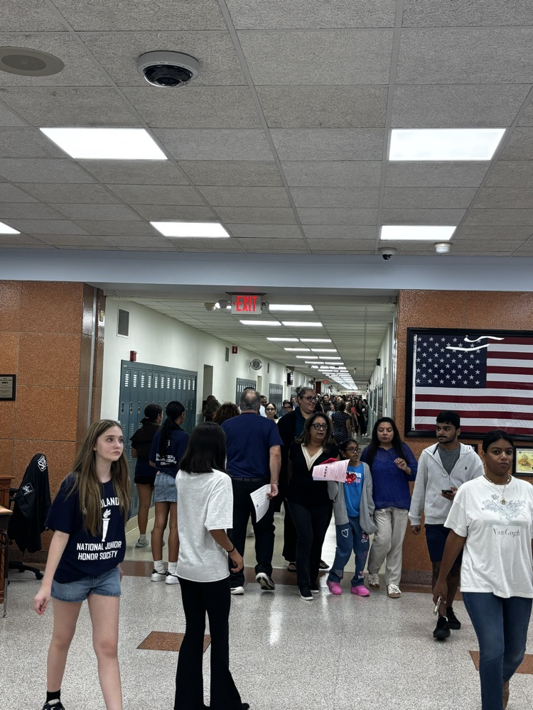 It was wonderful welcoming our families back and giving everyone the opportunity to meet their teachers, visit classrooms, and get ready for an exciting school year! 📚🍎