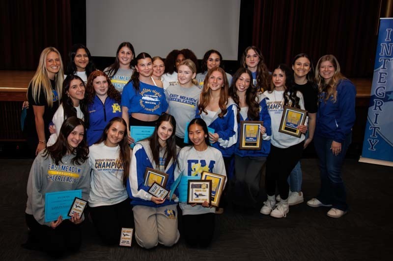 The event celebrated the dedication and achievements of the school’s winter sports teams.