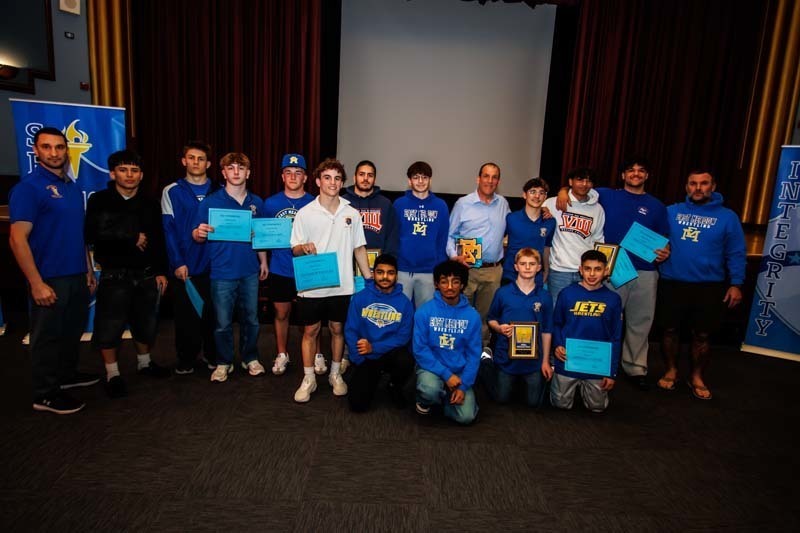 The event celebrated the dedication and achievements of the school’s winter sports teams.