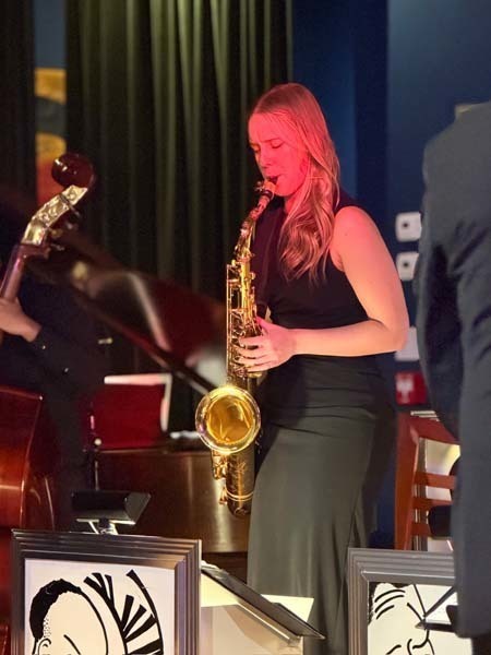 East Meadow High School’s Jazz Band and Jazz Ensemble lit up The Jazz Loft in Stony Brook with an energetic performance. 