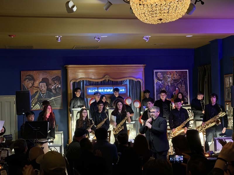 East Meadow High School’s Jazz Band and Jazz Ensemble lit up The Jazz Loft in Stony Brook with an energetic performance. 