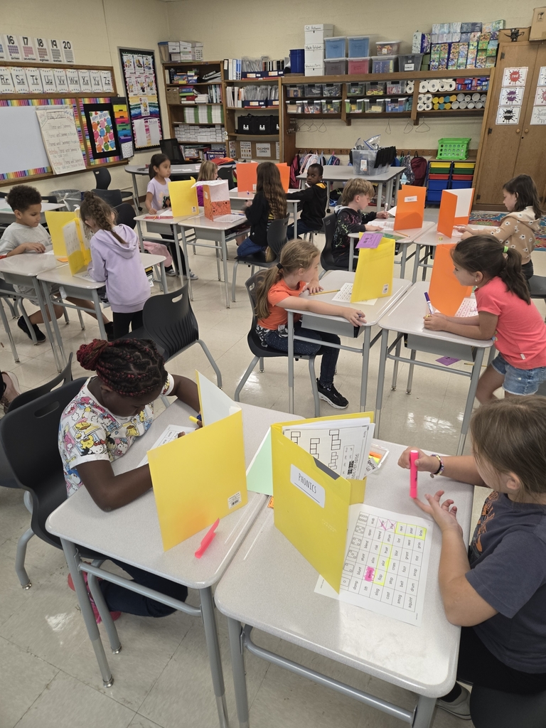 Students playing phonics battleship 