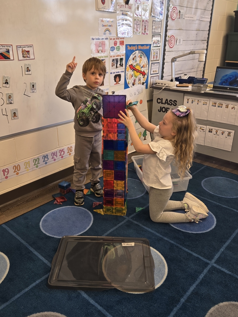  Kids building magna tile towers