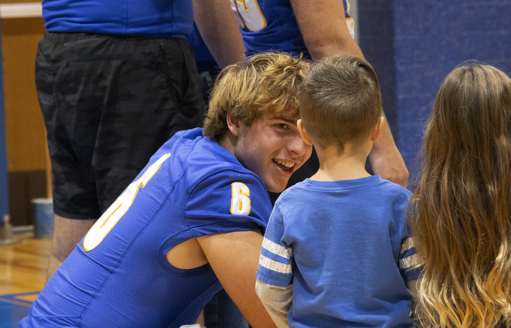 Avilla-ENHS-Football-Players-7