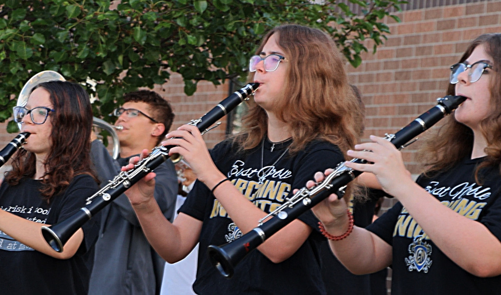 WC-ENHS-Band-Greeting-9