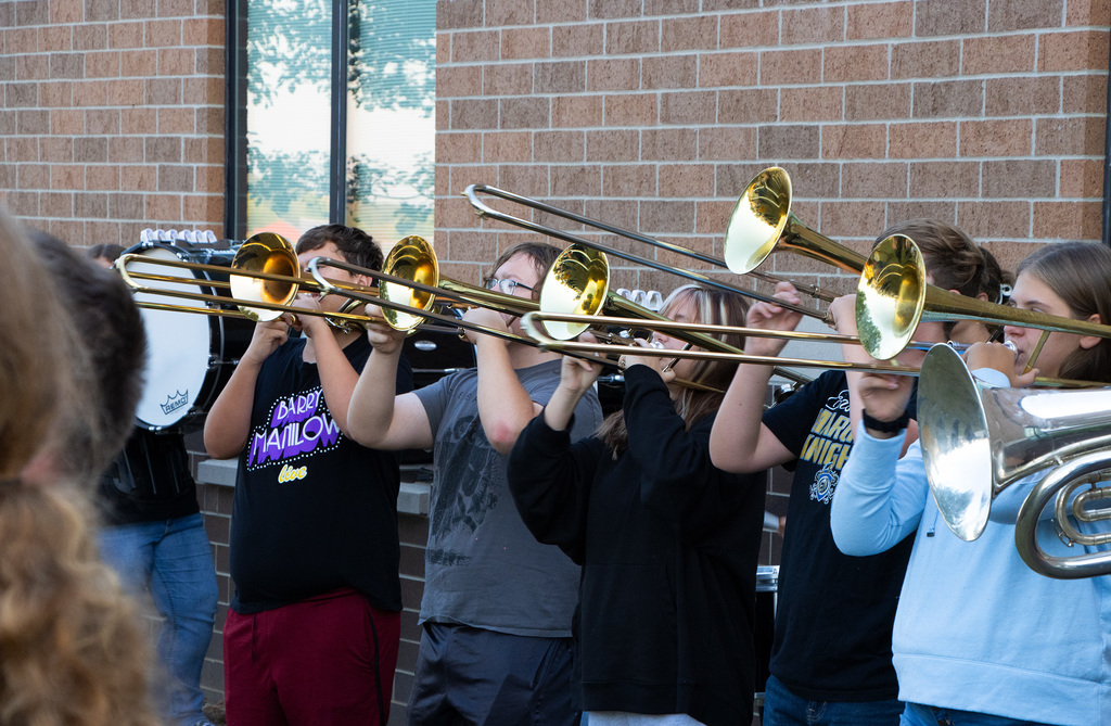 WC-ENHS-Band-Greeting-5