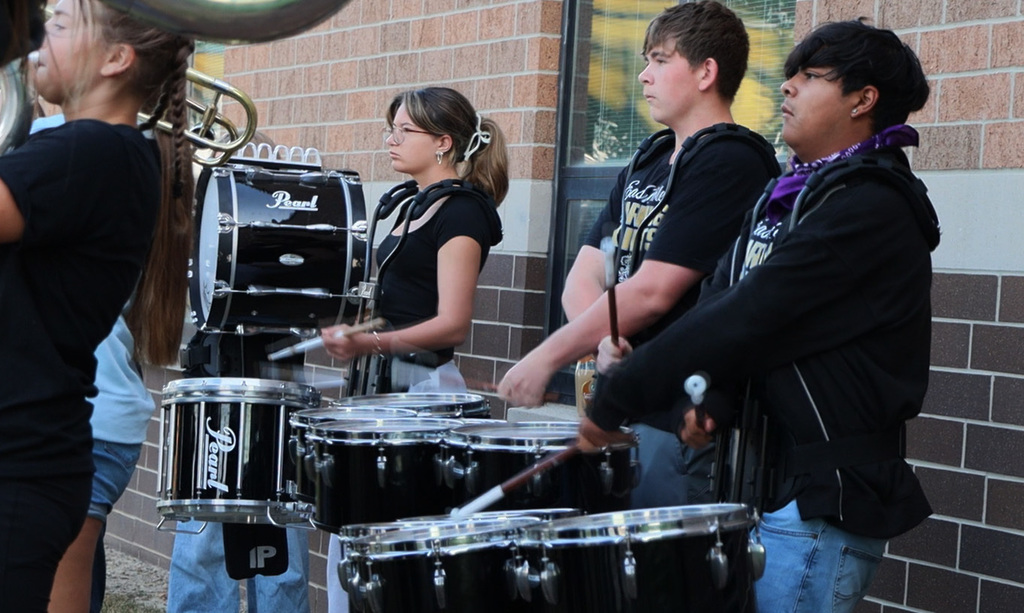 WC-ENHS-Band-Greeting-10