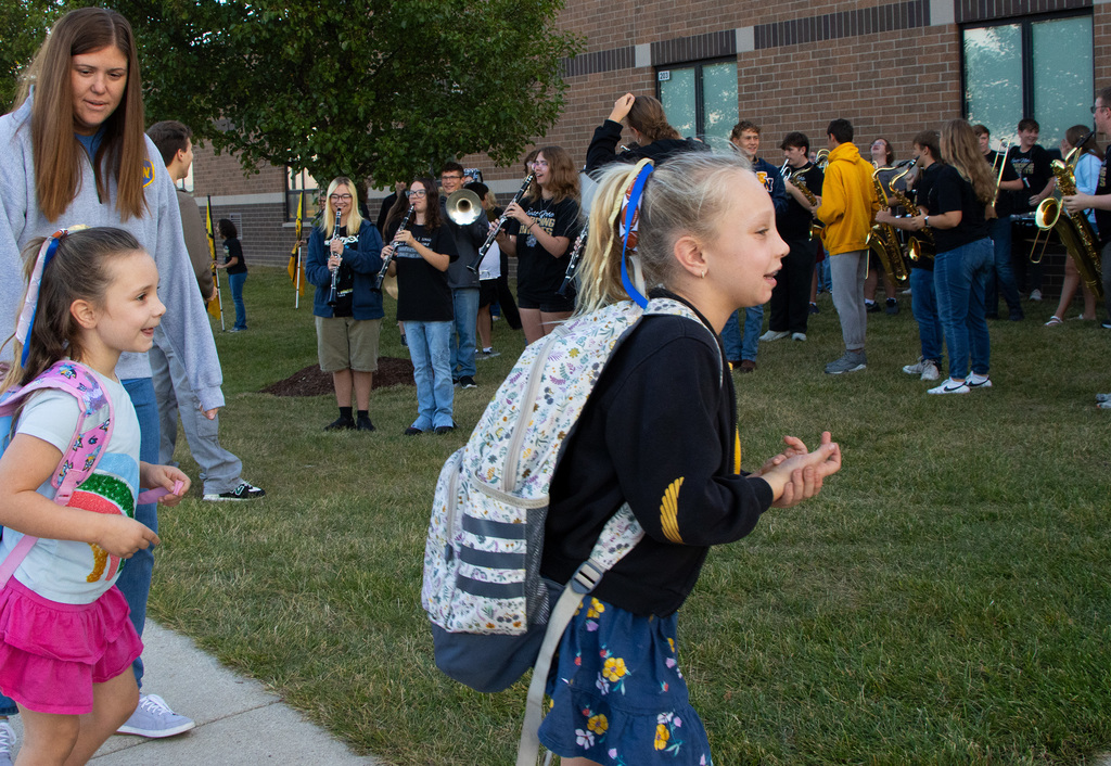 WC-ENHS-Band-Greeting-4