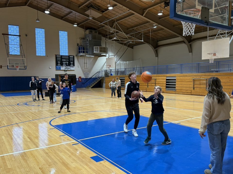 587604229_1467132715421904_6267606840050070289_n