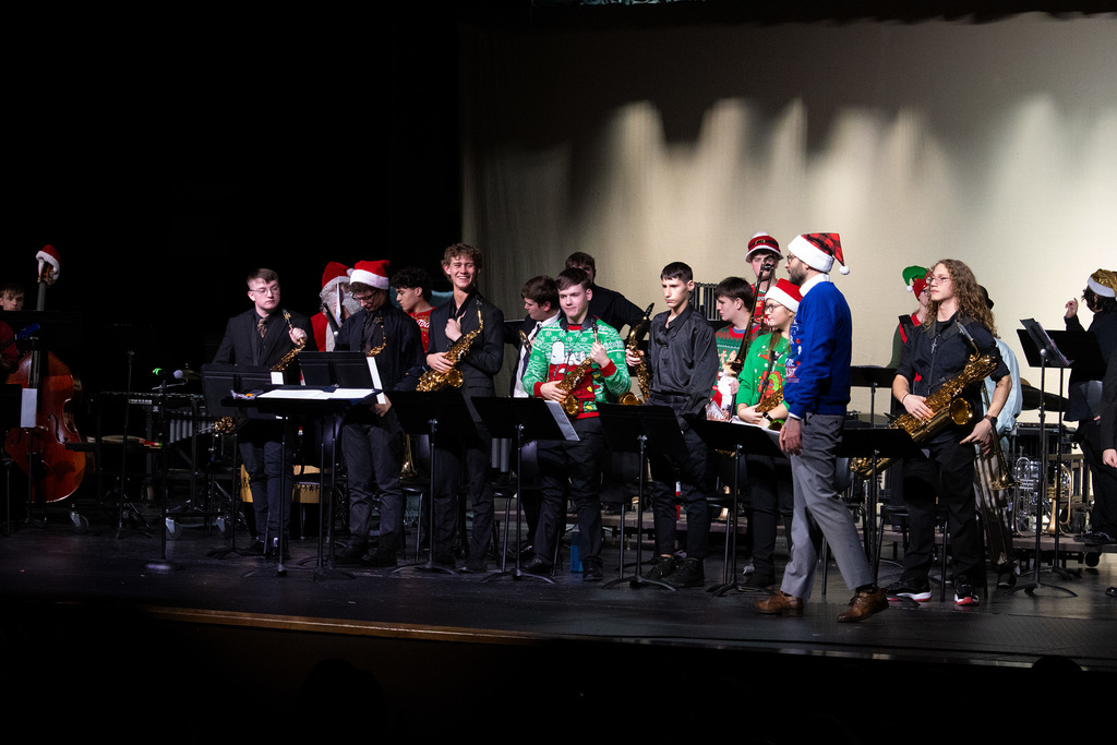 ENHS-Holiday-Concert-1