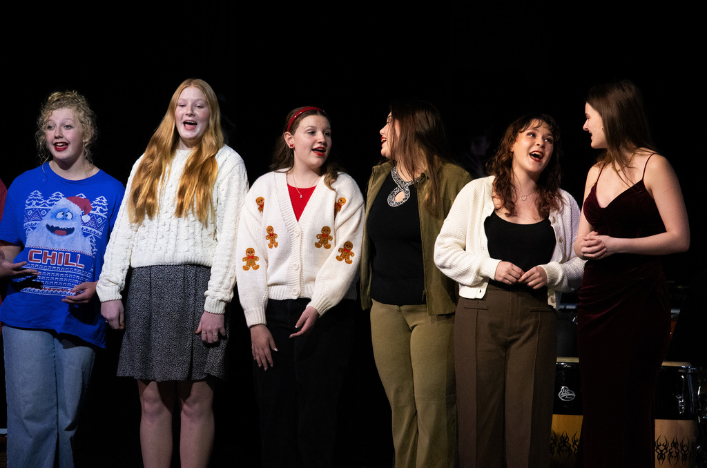 ENHS-Holiday-Concert-8