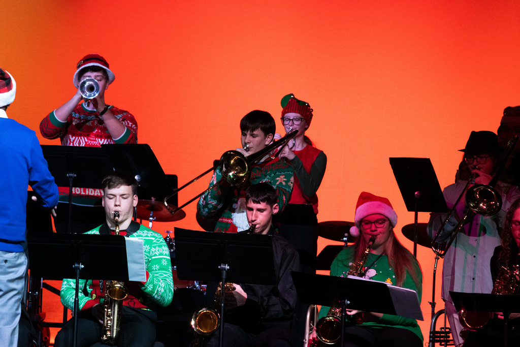 ENHS-Holiday-Concert-5