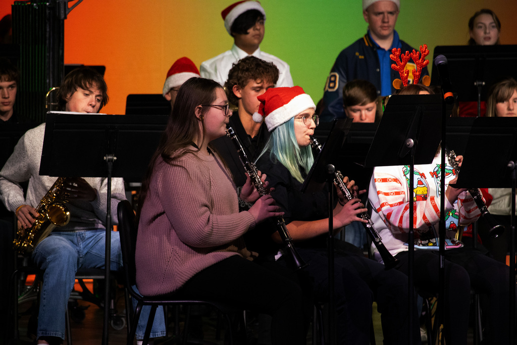 ENHS-Holiday-Concert-18