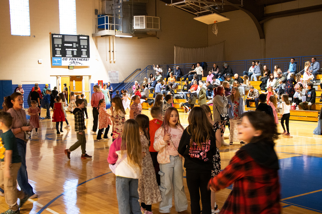 Avilla-School-Dance-6