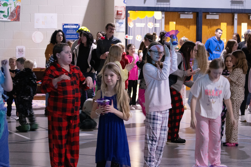 Wayne-Center-School-Dance-8