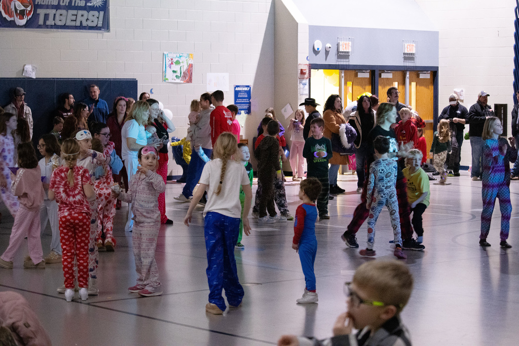 Wayne-Center-School-Dance-1