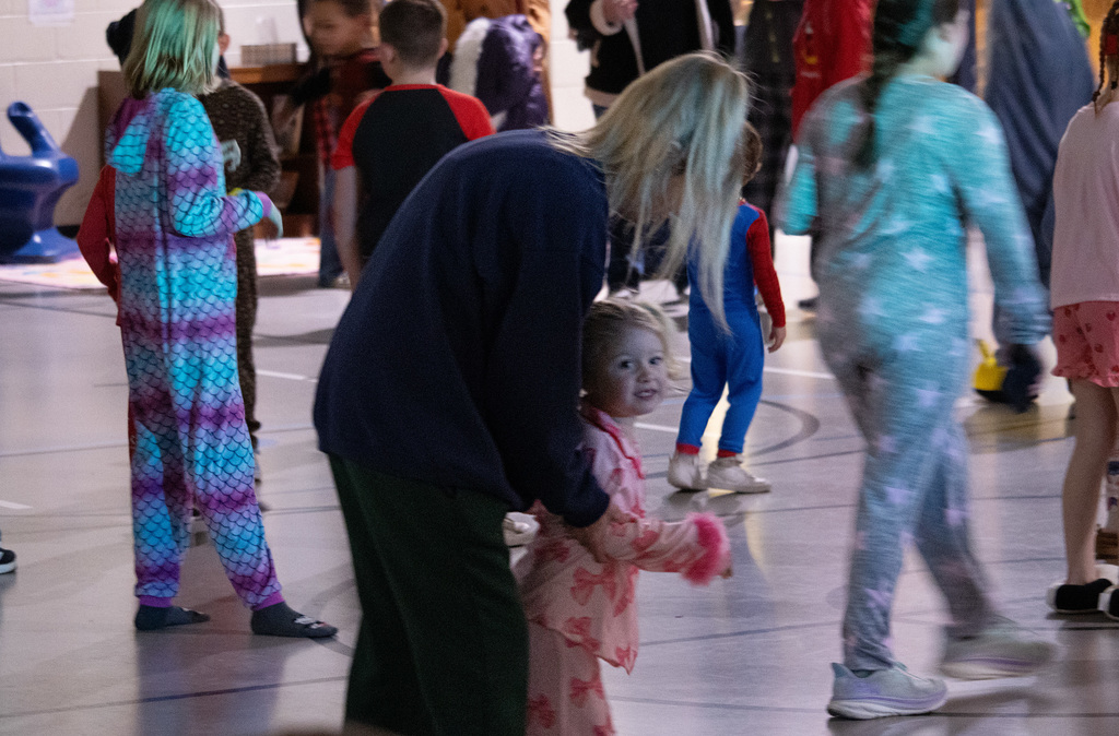 Wayne-Center-School-Dance-9