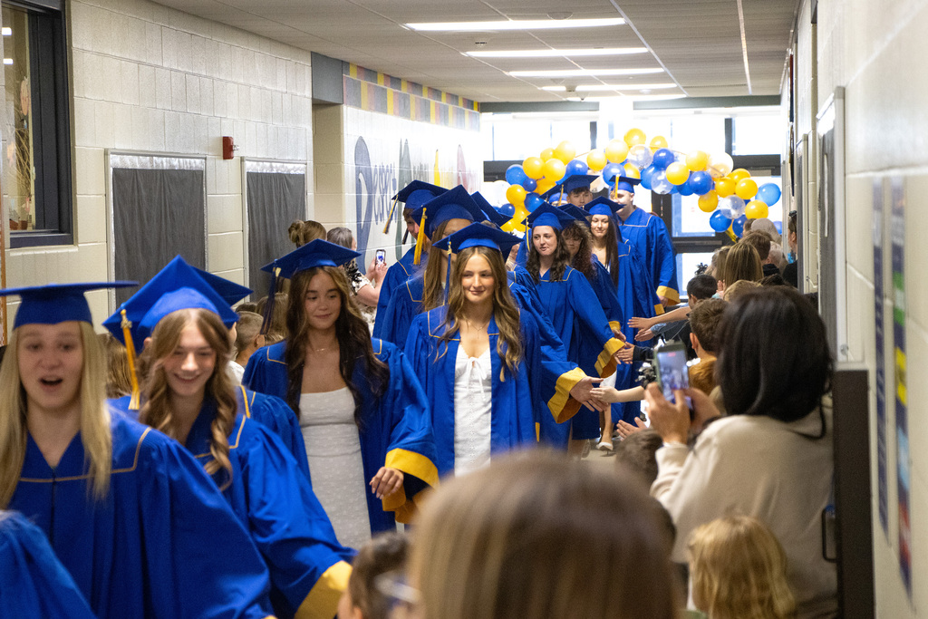 EN HS Seniors