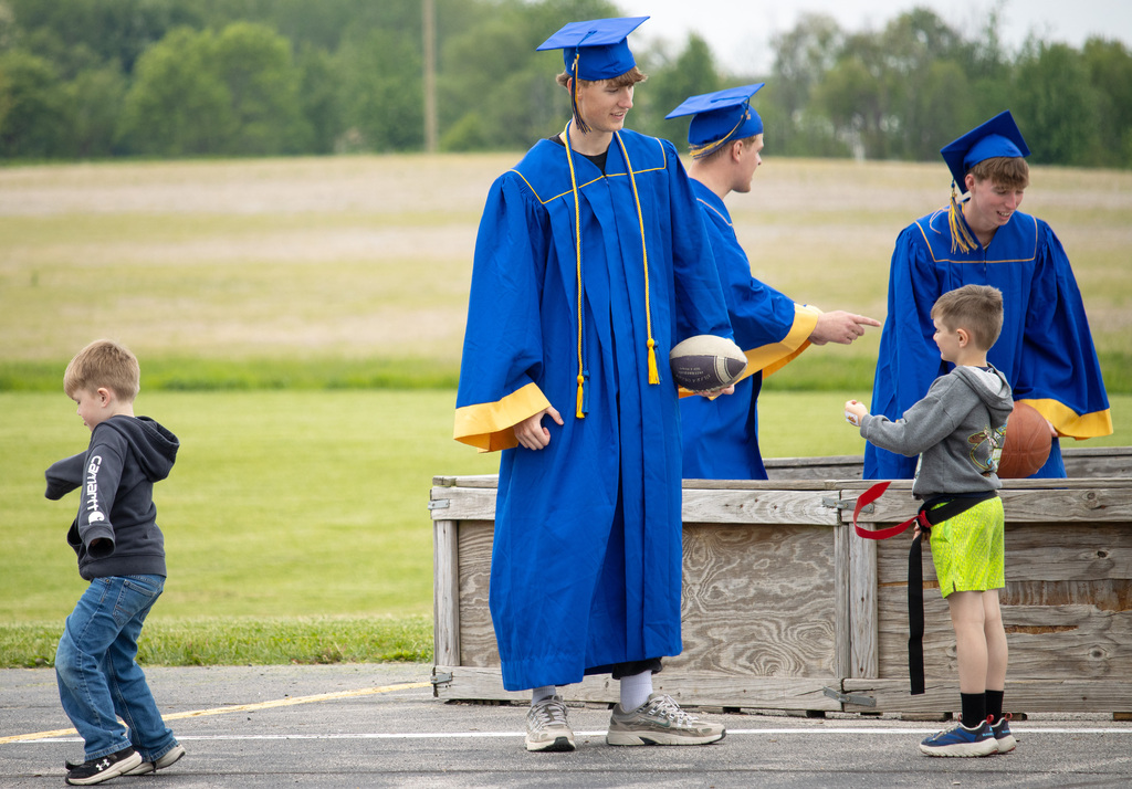 EN HS Seniors