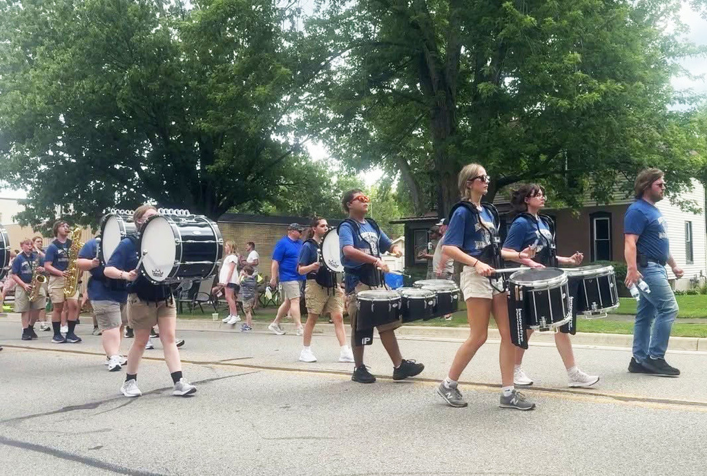 EN Marching Knights