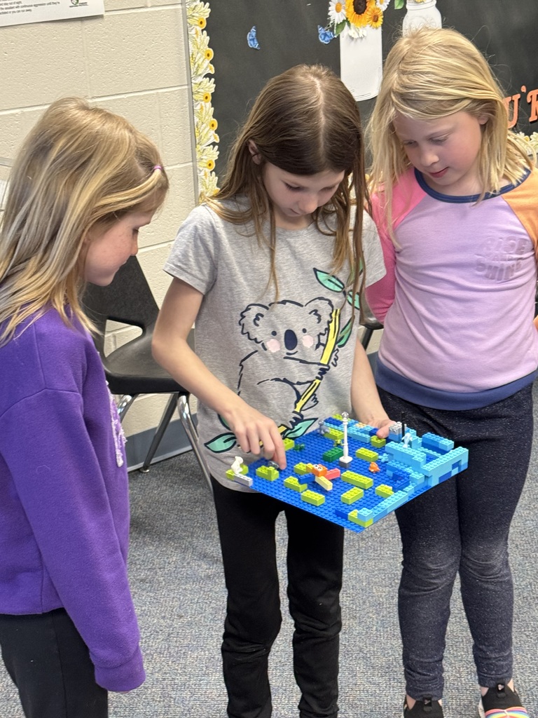 Animal habitats with lego