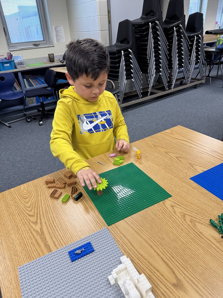 Animal habitats with lego