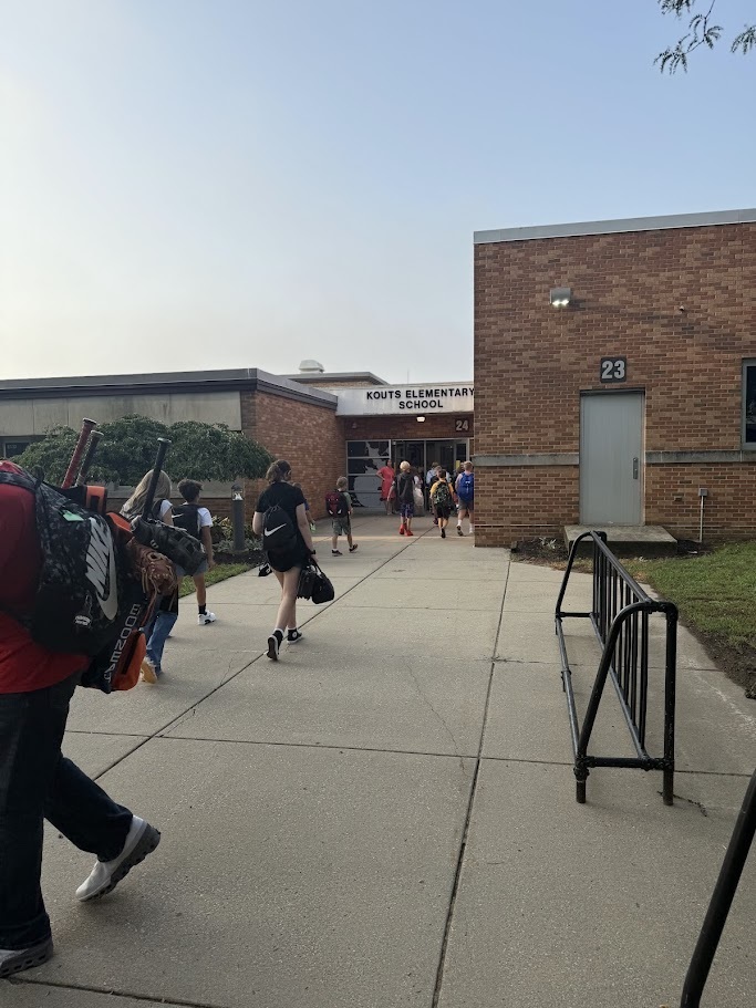 Students entering Kouts School