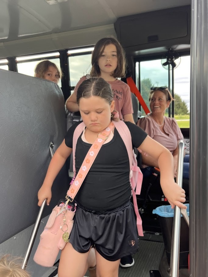 Students leaving bus