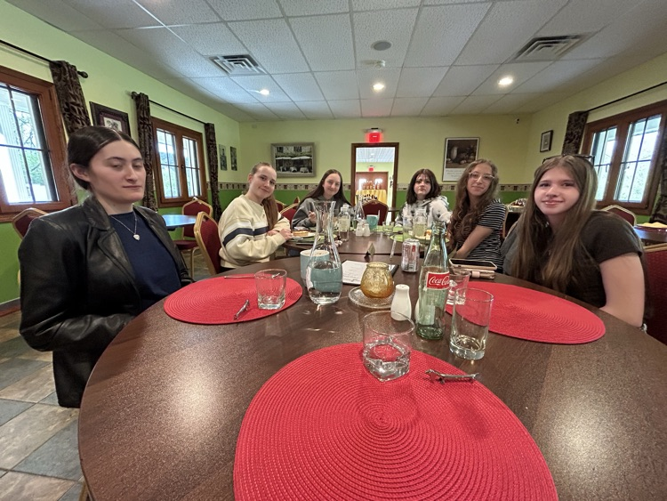 French 1 ready for the dessert course.