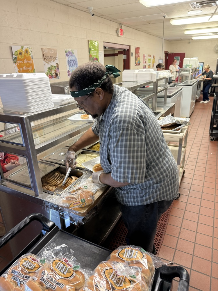 Thanksgiving Dinner at Eastern! Lyle Moon