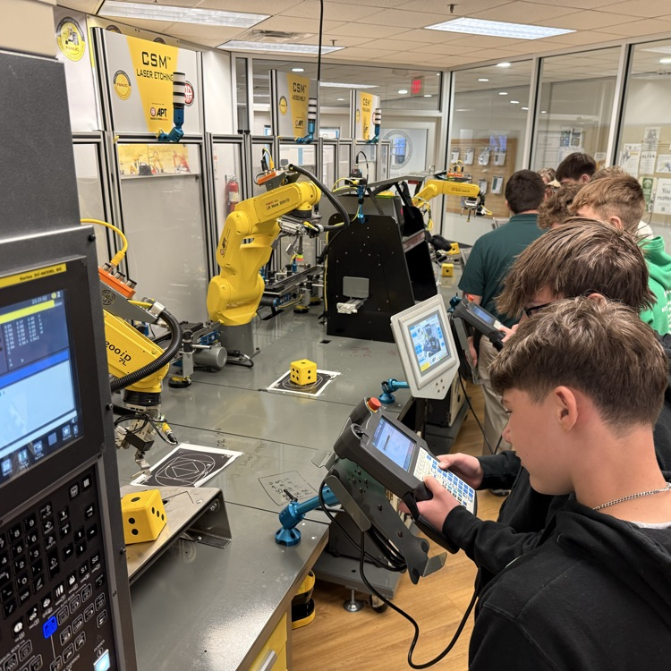 Freshman class enjoys Washington State visit day
