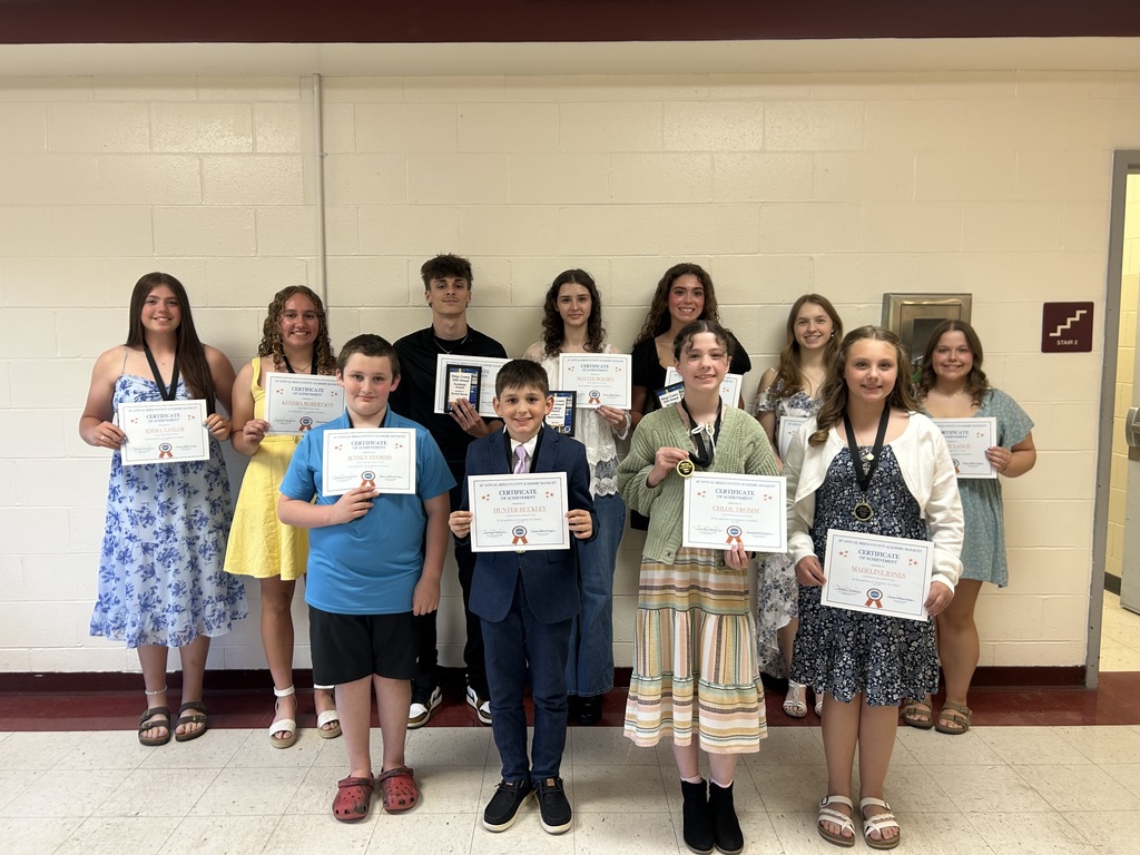Eastern Students in even grades 4,6,8,10,12 at the county banquet on 5/7 being recongized!