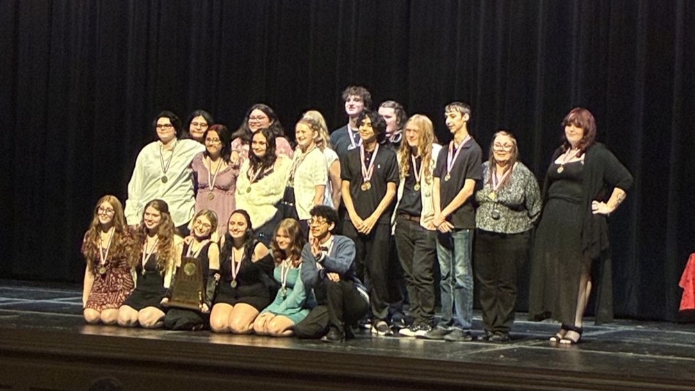 EHS One-Act Play Advance to Bi-District!