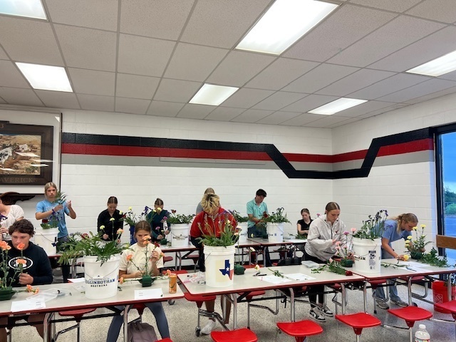 EHS students create floral arrangements
