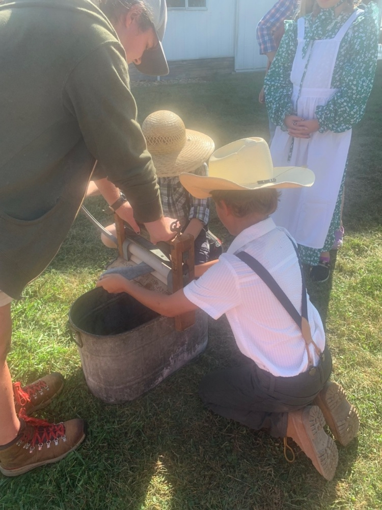 4th graders had a great time with Andrew 4th grade during Pioneer Days.