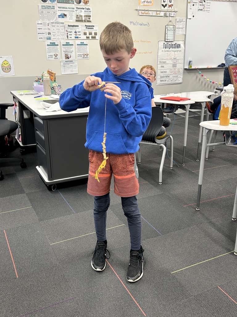 3rd Grade wrapped up their Native American unit by having special guest, Gene Kieffer, come in to share his collection of artifacts. Gene talked about tribes that were local to our area and even taught the students a few Native American games!