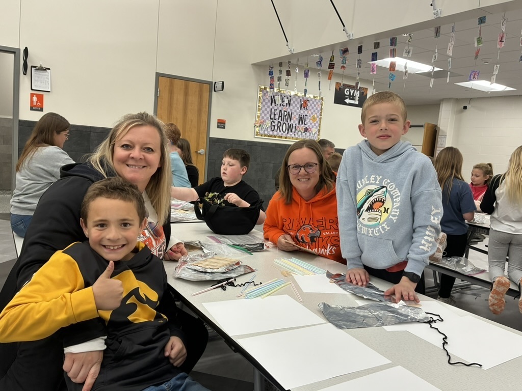 3rd Grade has been learning about Early Explorers! During our Family Engagement Hour, students and their families created ships and got to test them out on the water!