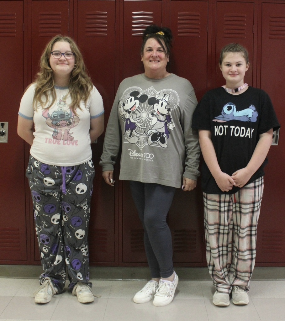 🏰✨ A Little Disney Magic at the MSHS Today! 🪄🐭
Our students and staff brought a whole new world of fun to Fall Spirit Week with Disney Day! From beloved characters to magical outfits, the Beaver spirit was shining bright! ❤️🤍
🎩👗 Tomorrow is “Dress for the Wrong Occasion Day!” Whether you're dressed for a wedding, the beach, or a fancy dinner, show up ready for ANYTHING except school! 😂
🍂🦫 Go Beavers!